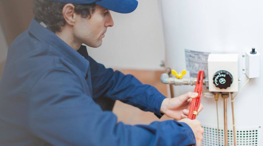 Expert burst pipe repair services in South Hutchinson, KS